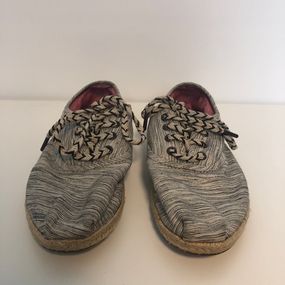 TOMS Gray Heathered Sneakers Shoes ((size W9)) - Picture 4 of 8